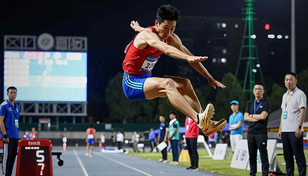 ৩ মিনিট ৪৯ সেকেন্ড: নাগোয়ায় সোনার পদক নির্ধারণ করল জুতোর অনুমোদন-তালিকা ৩ মিনিট ৪৯ সেকেন্ড: নাগোয়ায় সোনার পদক নির্ধারণ করল জুতোর অনুমোদন-তালিকা