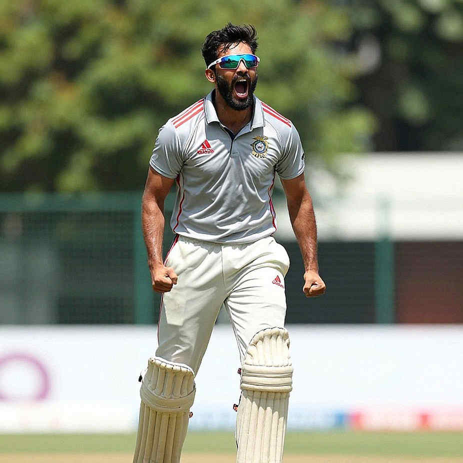 সাত উইকেটের হারে লুকানো সংখ্যাটি: বিদেশের মাটিতে বাংলাদেশের ব্যাটিং সংকটের ডেটা-পাঠ