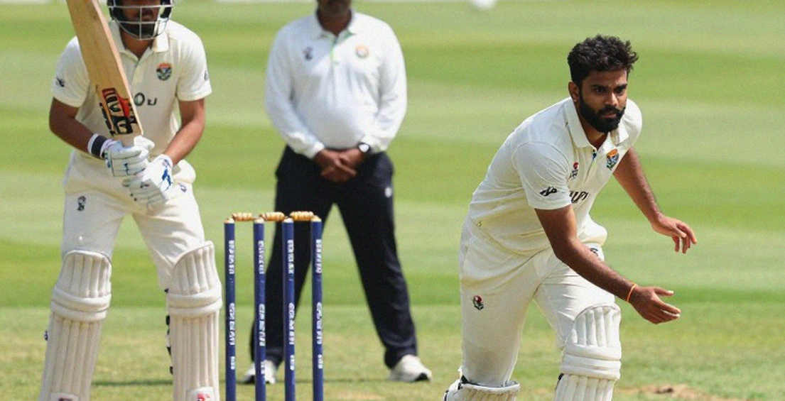 Contract Structure Before Rumour: Three Layers for Reading Cricket's Transfer Window Contract Structure Before Rumour: Three Layers for Reading Cricket's Transfer Window