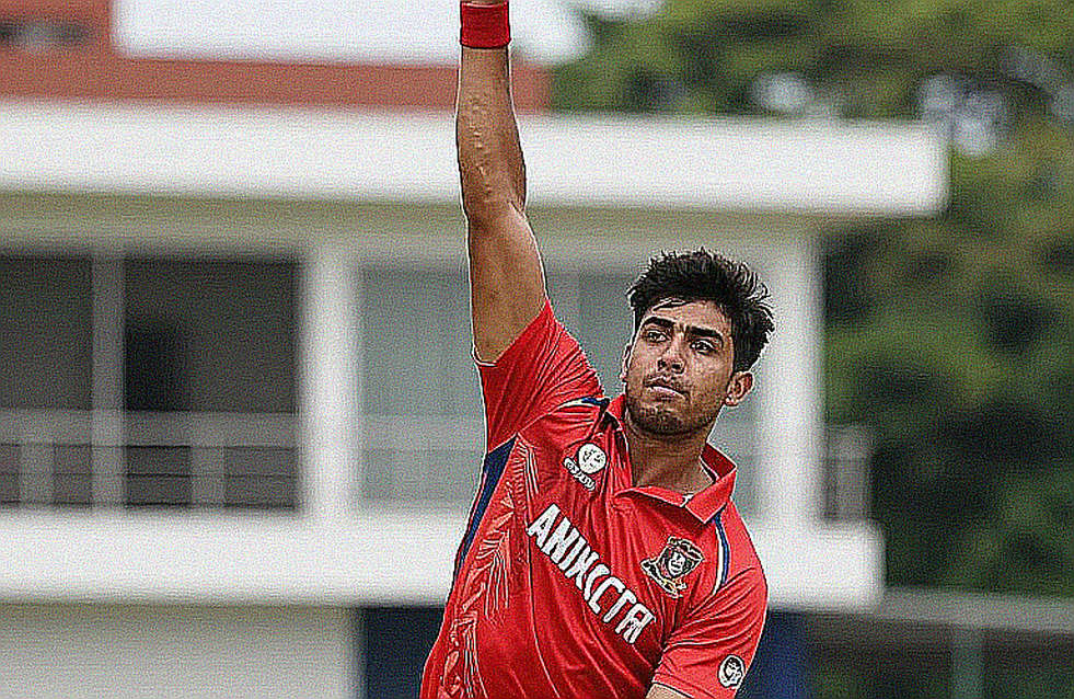 হ্যামস্ট্রিংয়ের ছায়ায় ও'রুর্ক: নিউজিল্যান্ড কেন ইন্ডিয়া সিরিজের আগেই পেস বাঁচাতে বসল